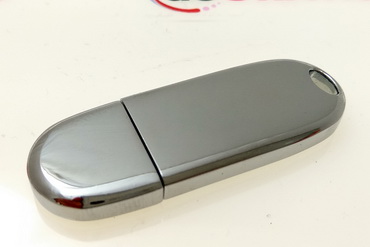Pendrive con logo personalizado de metal