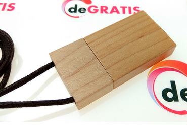 Memoria USB de madera personalizado con correas clara